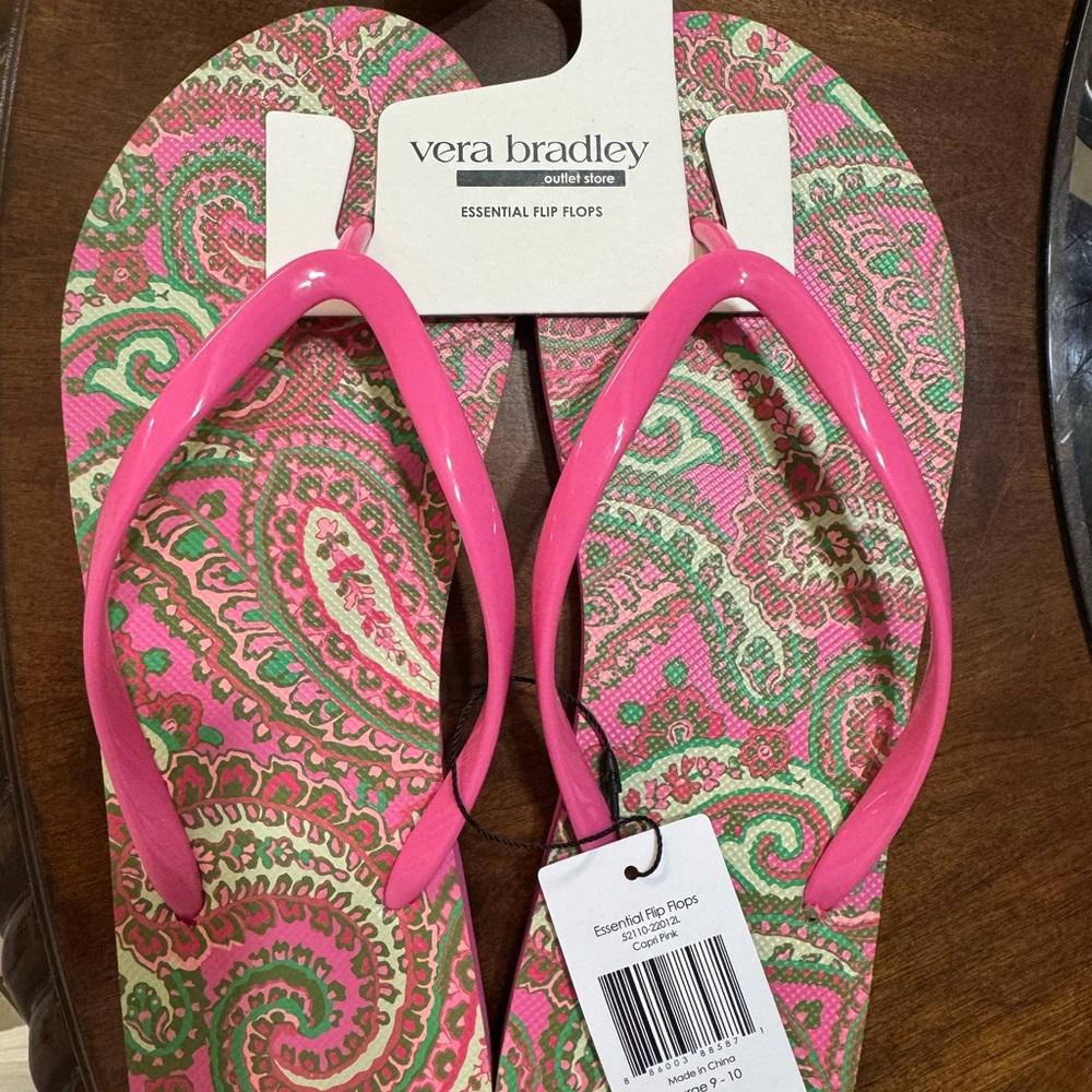 NWT Vera Bradley Pink Paisley Flip Flops
Large 9-10